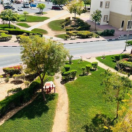 Newly Furnished Cozy One Bed Room Apartment 2 Bathroom City View Dubai Bagian luar foto