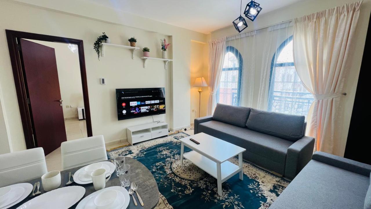 Newly Furnished Cozy One Bed Room Apartment 2 Bathroom City View Dubai Bagian luar foto