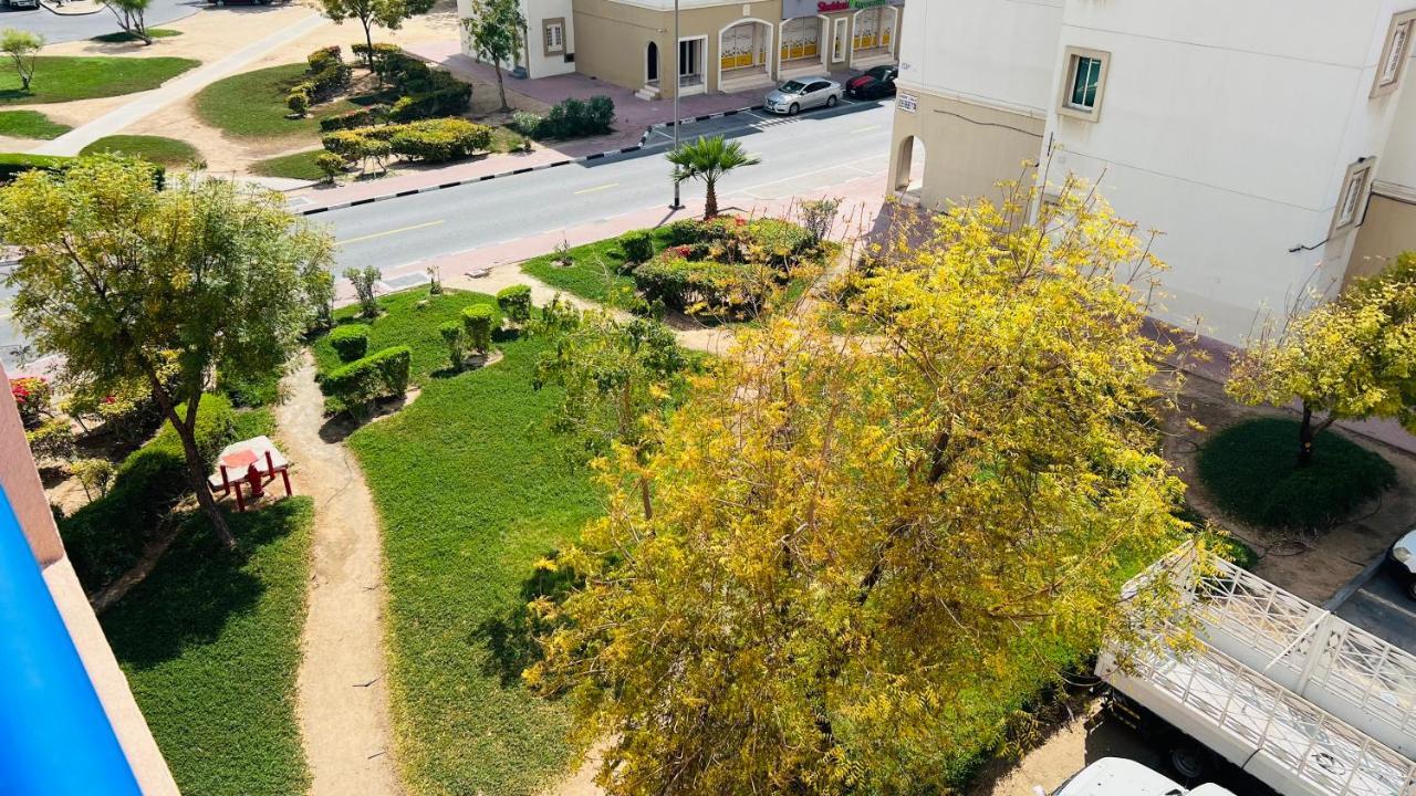 Newly Furnished Cozy One Bed Room Apartment 2 Bathroom City View Dubai Bagian luar foto