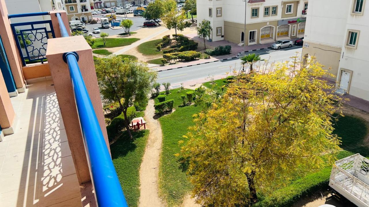 Newly Furnished Cozy One Bed Room Apartment 2 Bathroom City View Dubai Bagian luar foto