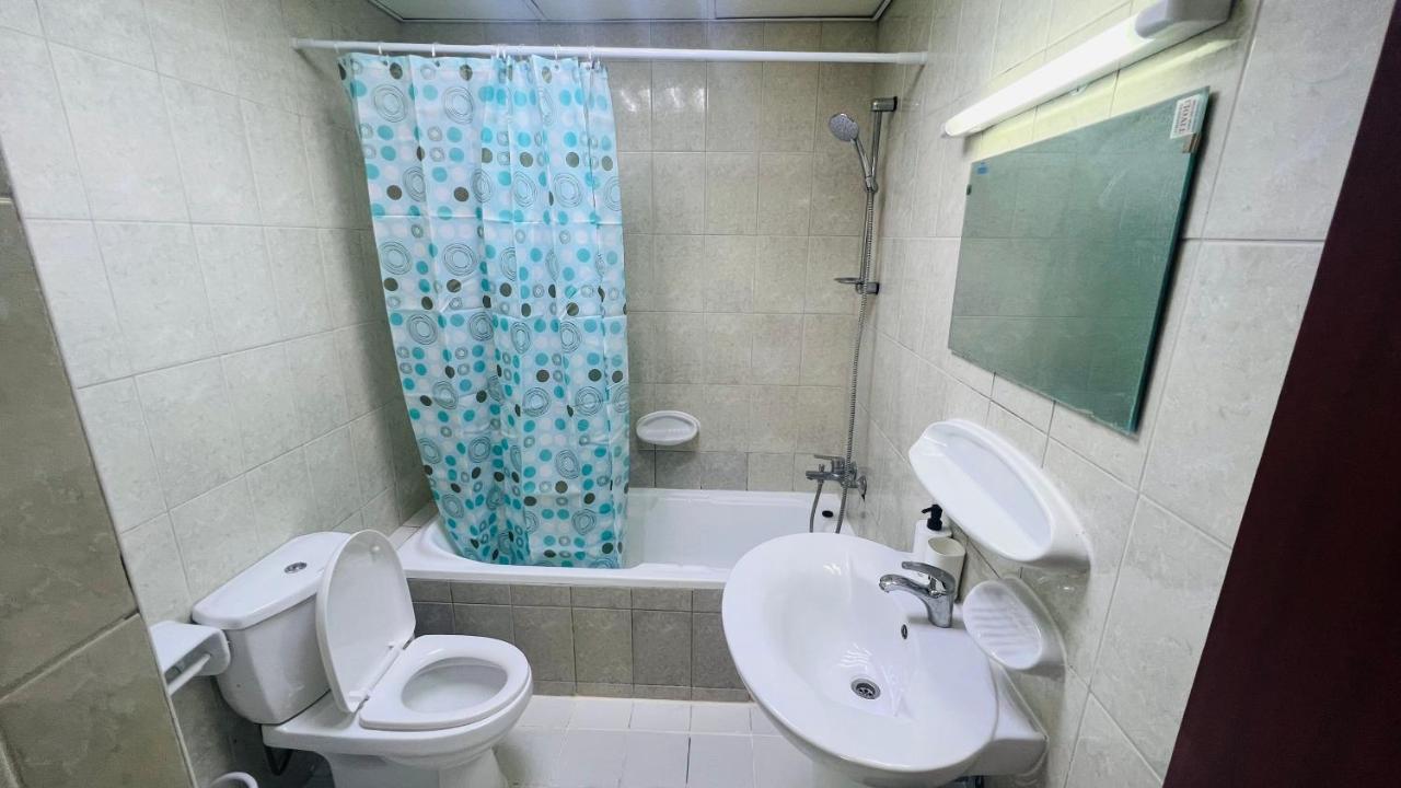 Newly Furnished Cozy One Bed Room Apartment 2 Bathroom City View Dubai Bagian luar foto